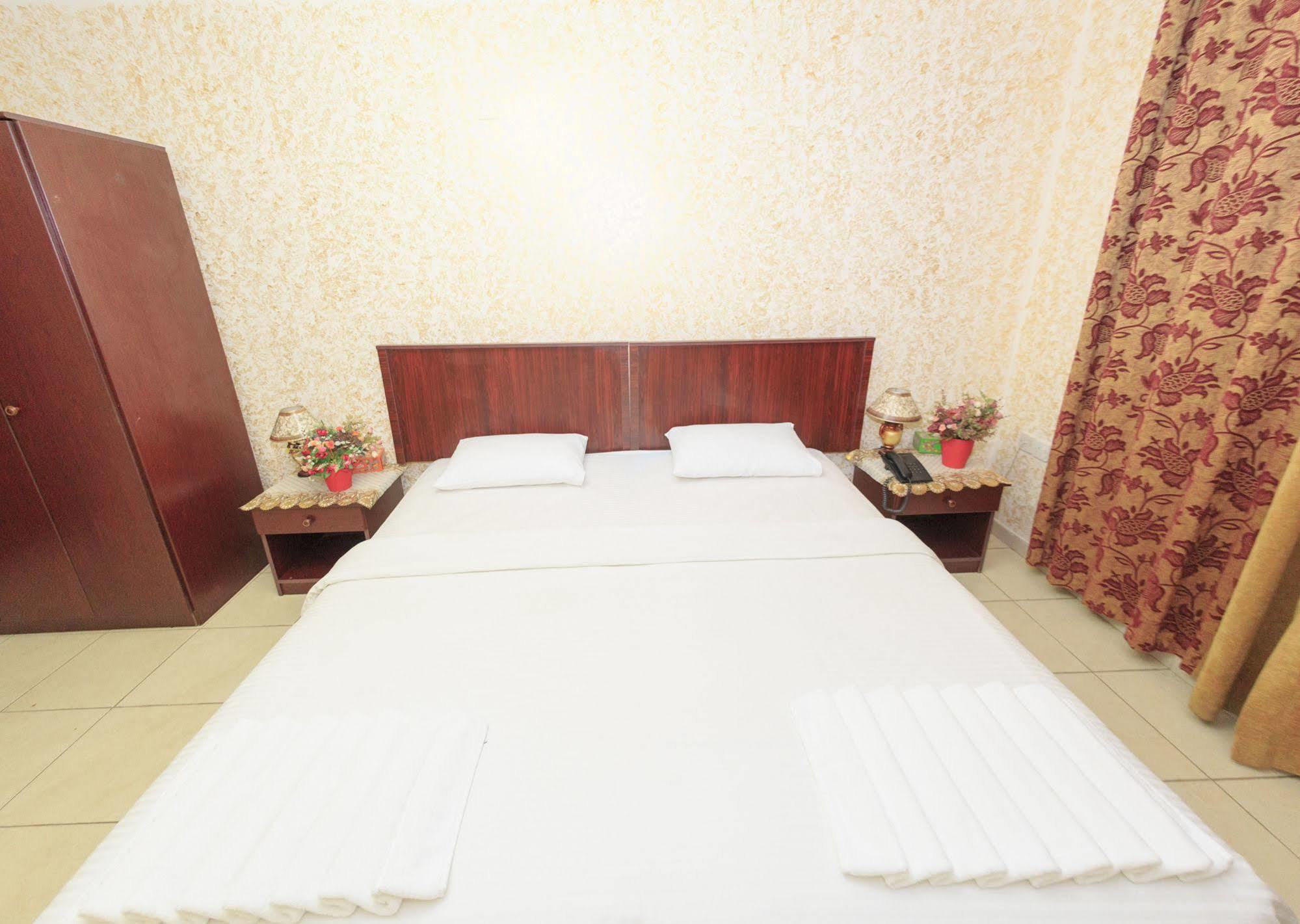 Gulf Hotel Apartment الخليج للشقق الفندقية Маскат Экстерьер фото